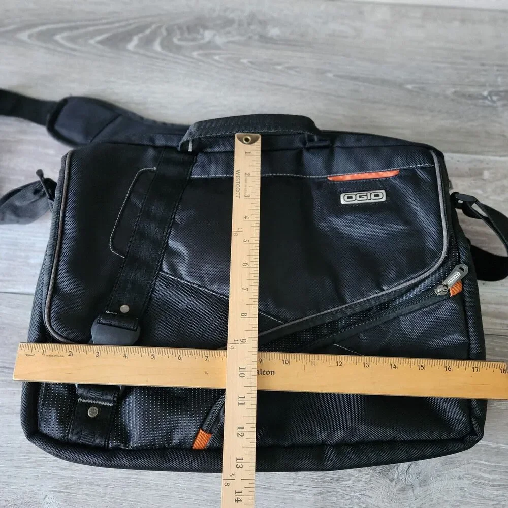 Ogio Laptop Messenger Bag Multi-Zip Compartment Carrying‎ Padded Pocket Black